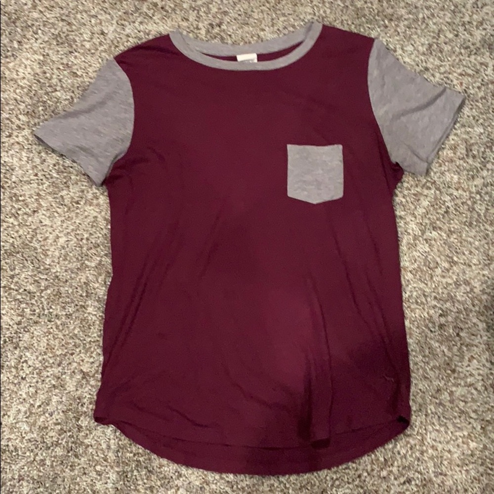 Burgundy and Grey pocket t-shirt